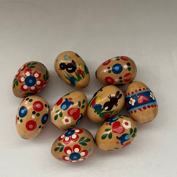 SET OF 9 PAINTED EGGS - Picture 1 of 1